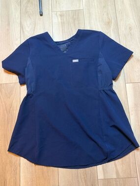 FIGS Navy Blue Technical Collection Scrub Top Women’s Medium Cinched Waist